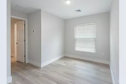 15359 Wildflower Cir, Naples, FL 34119 - Photo 7