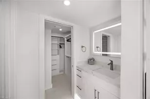 10475 Gulf Shore Dr, Naples, FL 34108 - Photo 15