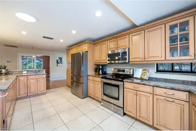 216 Willoughby Dr, Naples, FL 34110 - Photo 9