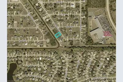 1005 Cedartree Ave, Lehigh Acres, FL 33971 - Photo 5