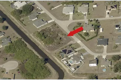1005 Cedartree Ave, Lehigh Acres, FL 33971 - Photo 3