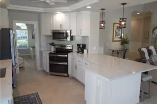 3900 Valentia Way, Naples, FL 34119 - Photo 7