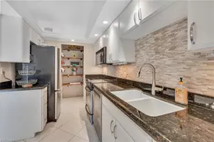 788 Park Shore Dr, Naples, FL 34103 - Photo 15