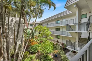 788 Park Shore Dr, Naples, FL 34103 - Photo 17