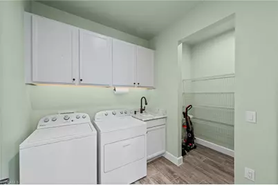 10586 Tidewater Key Blvd, Estero, FL 33928 - Photo 29