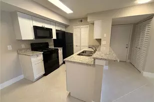 2094 Arbour Walk Cir, Naples, FL 34109 - Photo 5