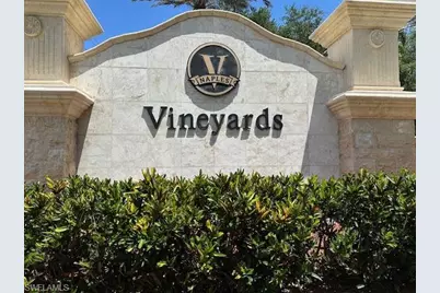 93 Silver Oaks Cir #3-101, Naples, FL 34119 - Photo 1