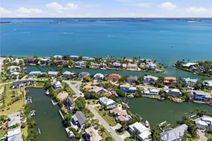 1748 Jewel Box Dr, Sanibel, FL 33957 - Photo 3