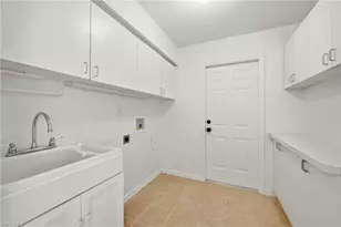 2017 NE 5th Pl, Cape Coral, FL 33909 - Photo 19