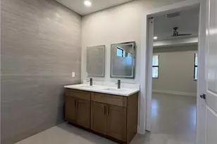 538 37th Ave NE, Naples, FL 34120 - Photo 5