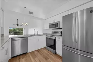 3250 Cypress Glen Way, Naples, FL 34109 - Photo 3