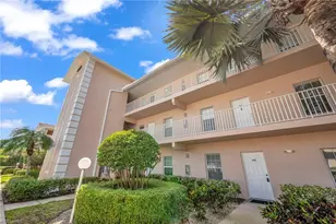 3250 Cypress Glen Way, Naples, FL 34109 - Photo 7