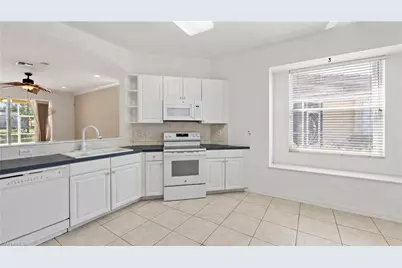7737 Haverhill Ct, Naples, FL 34104 - Photo 11