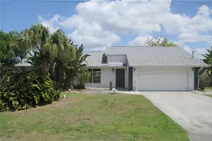 903 SE 20th Ct, Cape Coral, FL 33990 - Photo 1