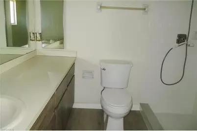 903 SE 20th Ct, Cape Coral, FL 33990 - Photo 19