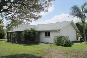 903 SE 20th Ct, Cape Coral, FL 33990 - Photo 7
