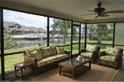903 SE 20th Ct, Cape Coral, FL 33990 - Photo 3