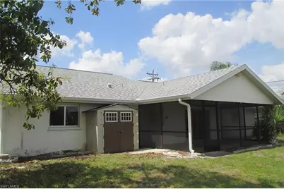 903 SE 20th Ct, Cape Coral, FL 33990 - Photo 9