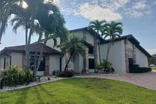 2727 SE 24th Pl, Cape Coral, FL 33904 - Photo 1