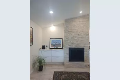 2727 SE 24th Pl, Cape Coral, FL 33904 - Photo 9