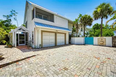 2727 66th St SW, Naples, FL 34105 - Photo 13