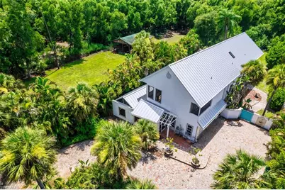 2727 66th St SW, Naples, FL 34105 - Photo 3