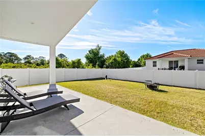 840 Carpenter St E, Lehigh Acres, FL 33974 - Photo 5