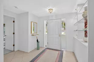 2278 Royal Ln, Naples, FL 34112 - Photo 9