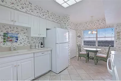 5501 Heron Point Dr #702, Naples, FL 34108 - Photo 9
