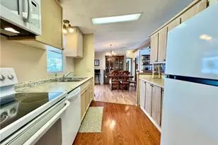 573 Cape Florida Ln, Naples, FL 34104 - Photo 7