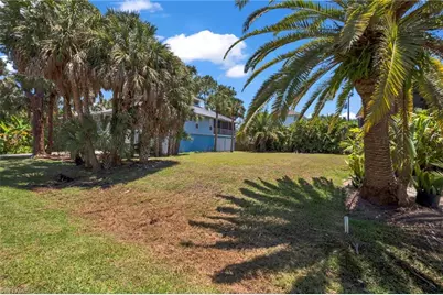 718 Pan Am Ave, Naples, FL 34110 - Photo 3