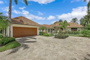 655 Galleon Dr, Naples, FL 34102 - Photo 43