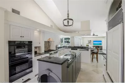 655 Galleon Dr, Naples, FL 34102 - Photo 9