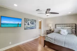 655 Galleon Dr, Naples, FL 34102 - Photo 17