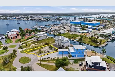 740 Matanzas Ct, Fort Myers Beach, FL 33931 - Photo 3