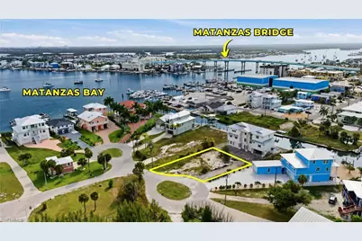 740 Matanzas Ct, Fort Myers Beach, FL 33931 - Photo 1