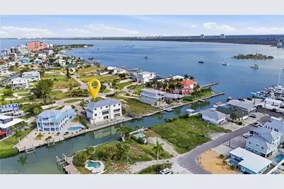 740 Matanzas Ct, Fort Myers Beach, FL 33931 - Photo 13