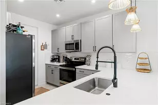 7578 Rockefeller Dr, Naples, FL 34119 - Photo 9