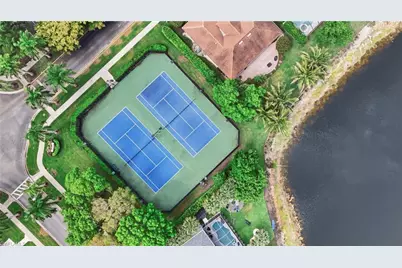 15078 Topsail Ct, Naples, FL 34119 - Photo 49