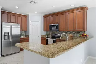 15078 Topsail Ct, Naples, FL 34119 - Photo 9