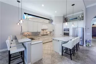 7546 Lantana Cir, Naples, FL 34119 - Photo 7
