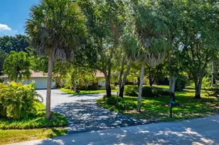 610 West St, Naples, FL 34108 - Photo 5