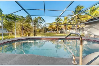 6011 Sea Grass Ln, Naples, FL 34116 - Photo 7