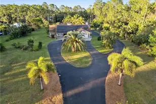 6011 Sea Grass Ln, Naples, FL 34116 - Photo 9