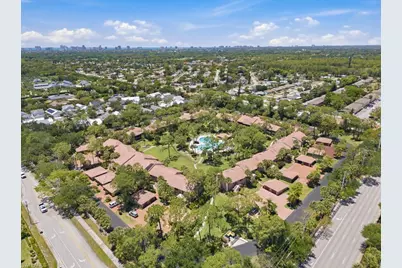 3207 Horse Carriage Way #403, Naples, FL 34105 - Photo 15