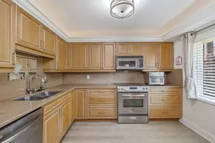 3207 Horse Carriage Way, Naples, FL 34105 - Photo 5
