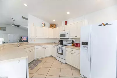 795 Briarwood Blvd, Naples, FL 34104 - Photo 7