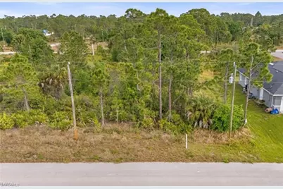 1141 Corry St E, Lehigh Acres, FL 33974 - Photo 5