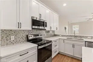 15505 Prickle Grass Ct, Alva, FL 33920 - Photo 11
