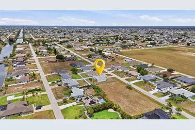 326 NE 20th Ter, Cape Coral, FL 33909 - Photo 41